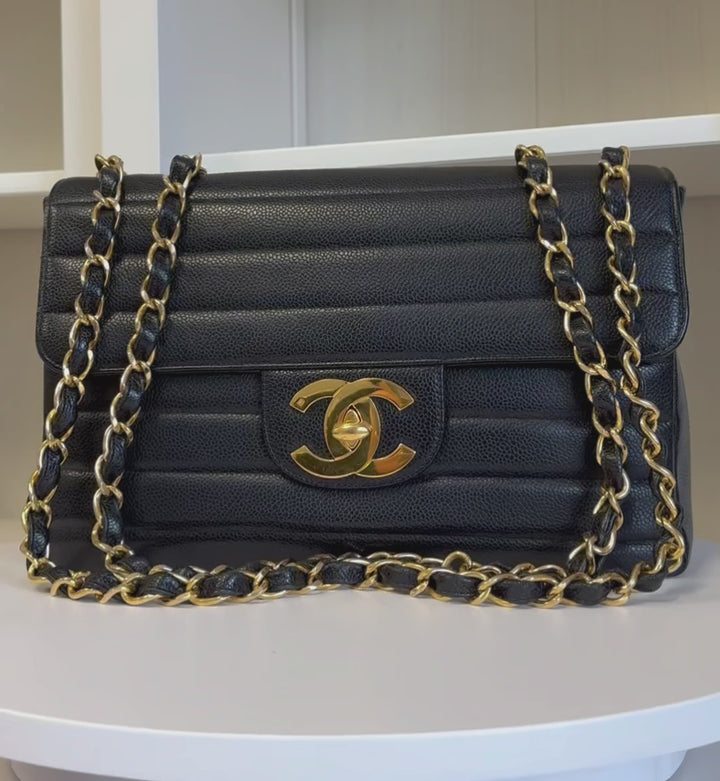 RARE CHANEL 1996 VINTAGE Caviar BLACK HORIZONTAL JUMBO CLASSIC FLAP BAG