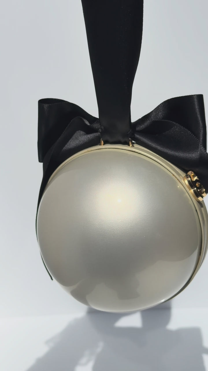 Chanel Runway Pearl Clutch Champagne Gold Lucite Black Ribbon Gold Hardware 2005