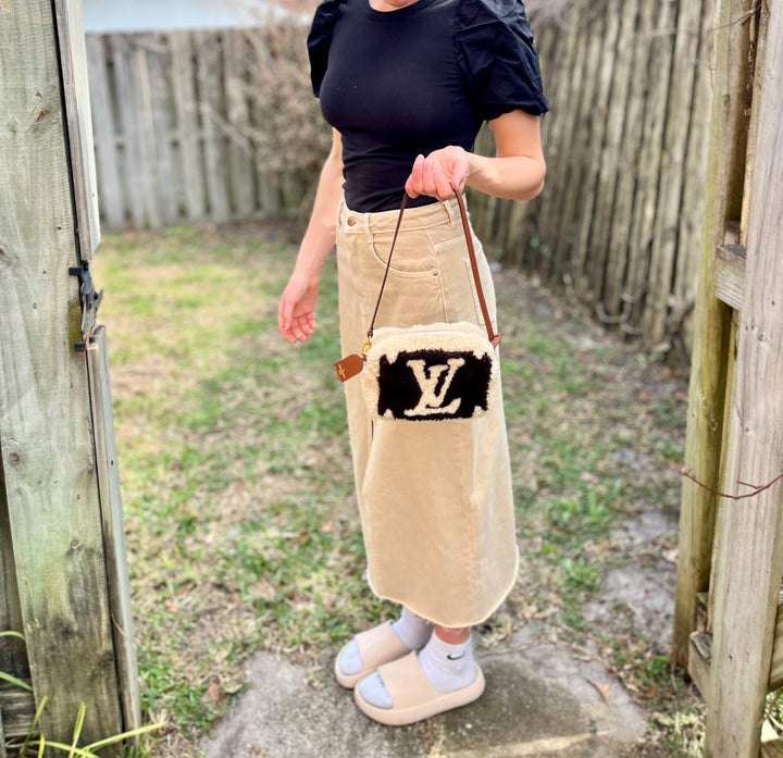 Louis Vuitton 2019 Monogram Teddy Beach Pouch