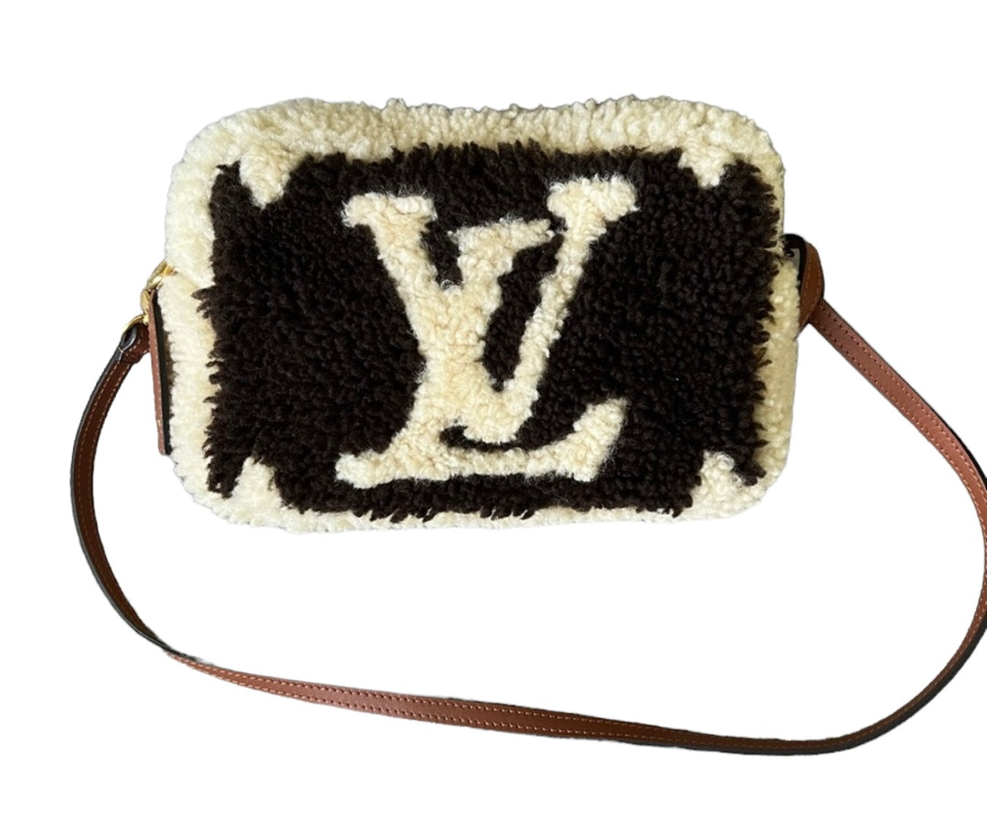 Louis Vuitton 2019 Monogram Teddy Beach Pouch