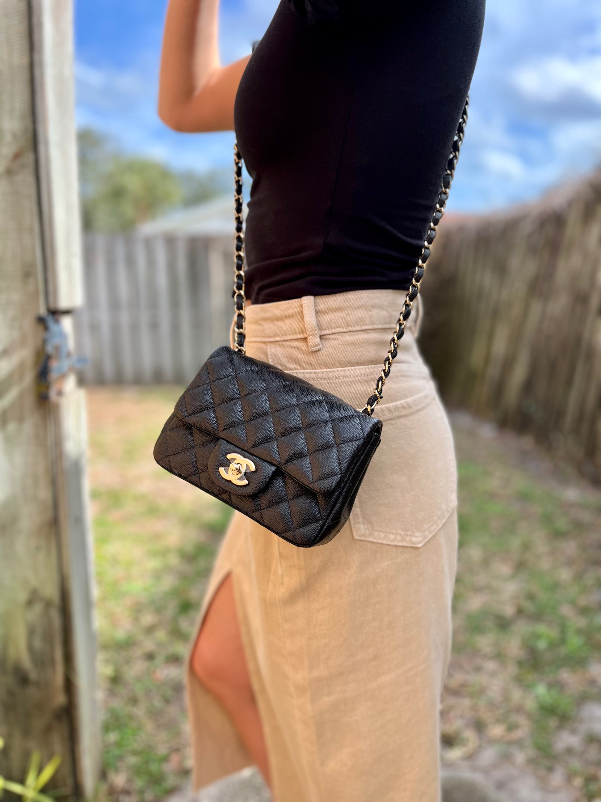 Chanel mini 2025 square caviar