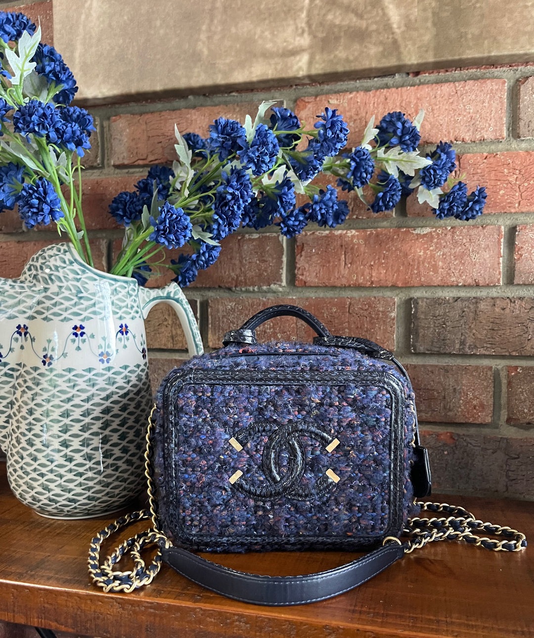 Chanel Small Tweed Snakeskin Quilted CC Filigree Vanity Case Navy